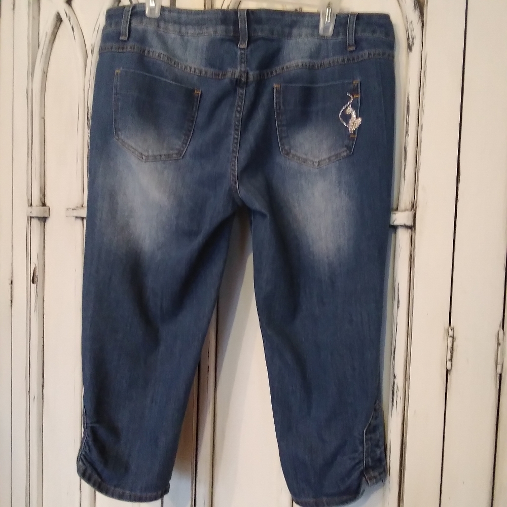 Denim capris - Picture 2 of 8